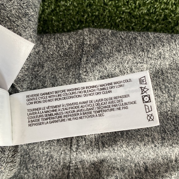 ROOTS long sleeve tshirt - Picture 6 of 6